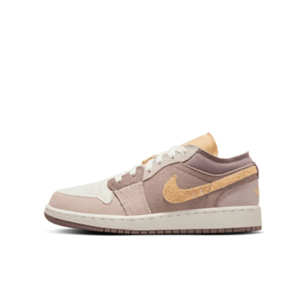 Air Jordan 1 Low SE Craft Big Kids' Shoes. Nike.com