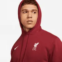 Liverpool FC Club Fleece Men's Nike Pullover Hoodie. Nike.com