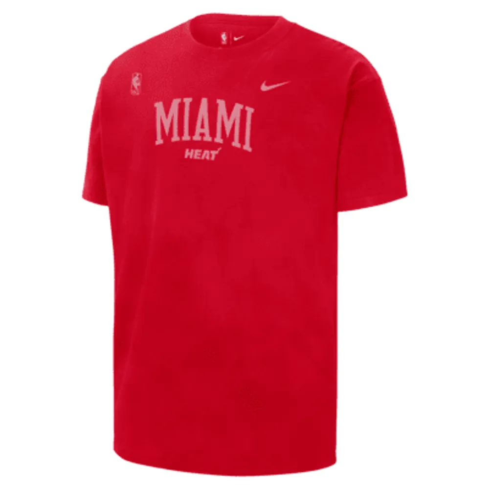 New York Knicks Courtside Max90 Men's Nike NBA T-Shirt.