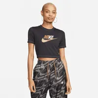 Nike Sportswear Women's Slim Fit Cropped T-Shirt. Nike.com