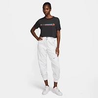 Nike Sportswear Women's Cropped T-Shirt. Nike.com