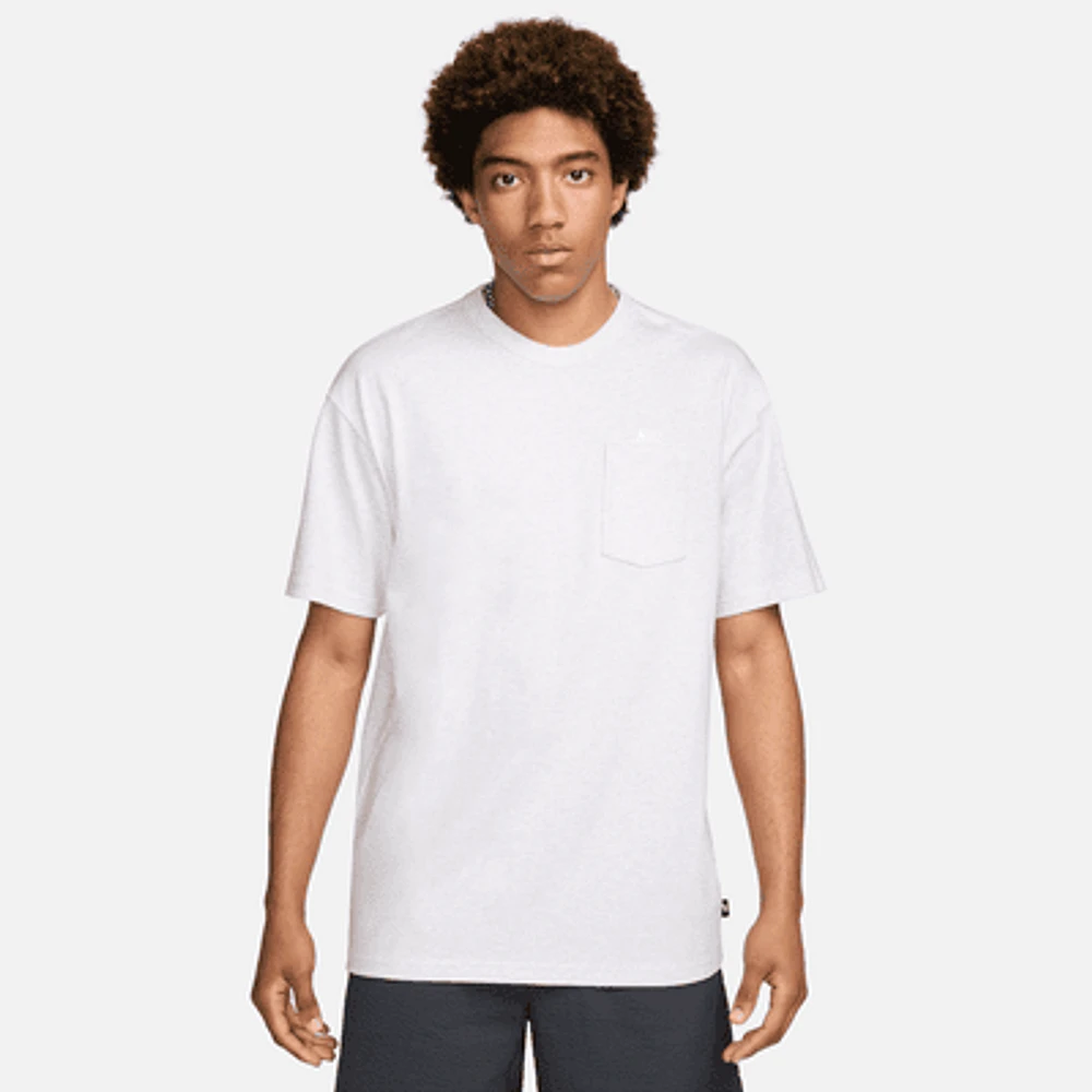 Nike Sportswear Premium Essentials Men's Pocket T-Shirt. Nike.com