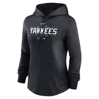 Nike Therma Pregame (MLB New York Yankees) Women's Pullover Hoodie. Nike.com