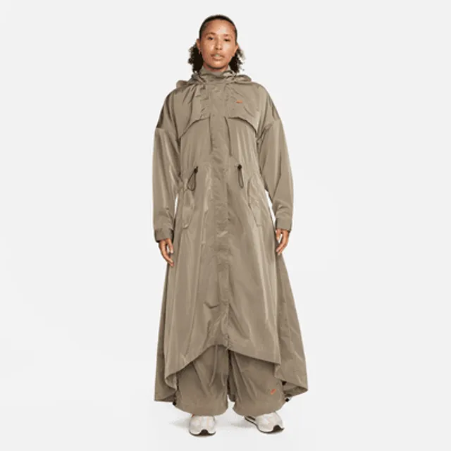 Nike Sportswear Tech Pack Women's Oversized Water-Repellent Jacket. UK