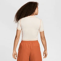Nike Sportswear Chill Knit Women's Slim Cropped T-Shirt. Nike.com