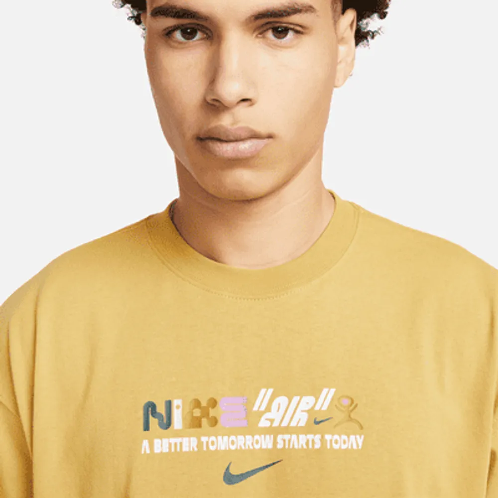 Nike Sportswear Men's T-Shirt. Nike.com