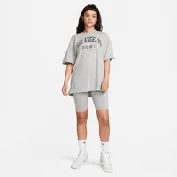 Nike Sportswear Essentials Women's Graphic T-Shirt. Nike.com