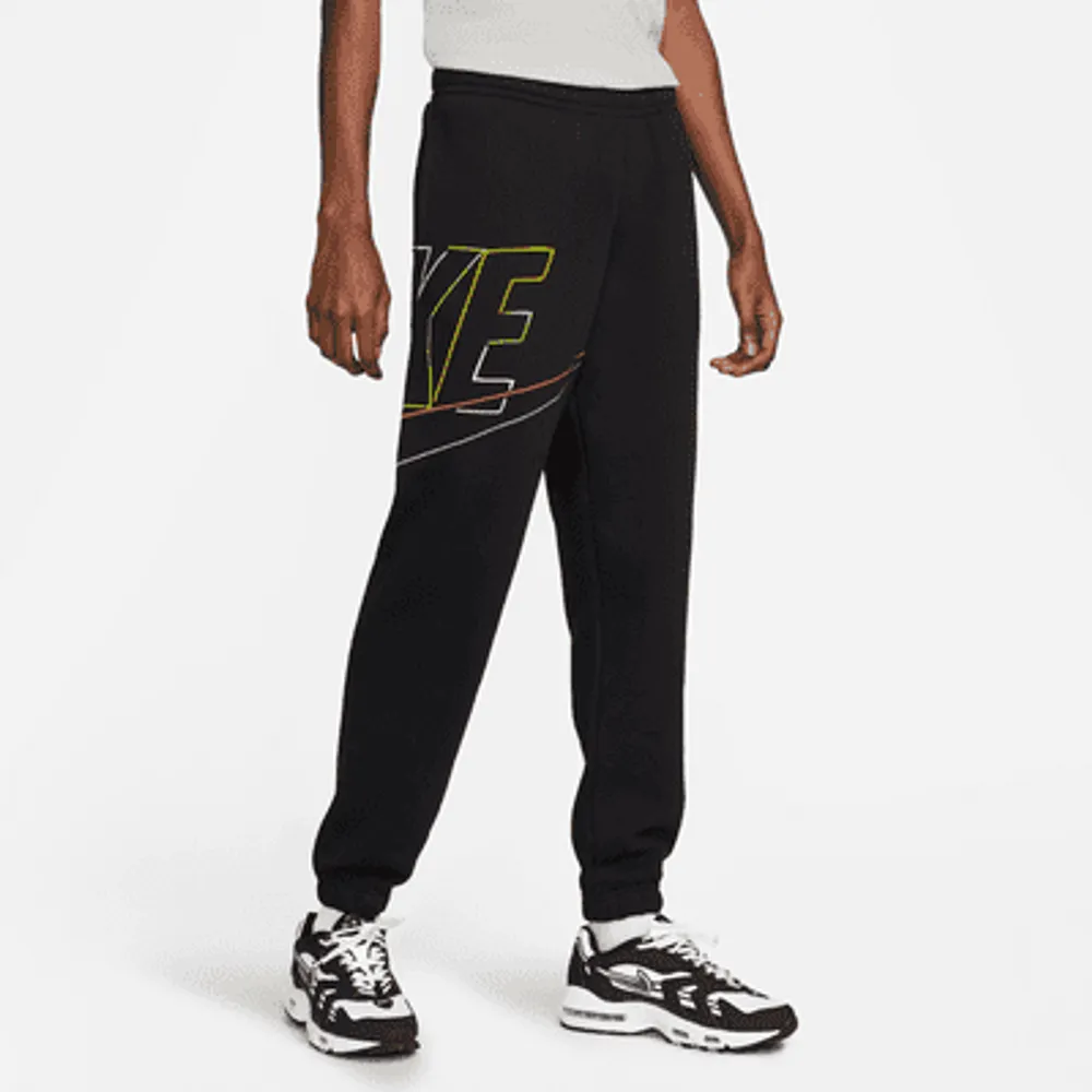 Nike Club Fleece Men's Cropped Pants.