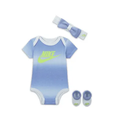 Nike Baby (3-6M) Ombre Stripe 3-Piece Box Set. Nike.com