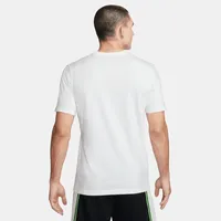 Nike Swoosh Men's T-Shirt. Nike.com