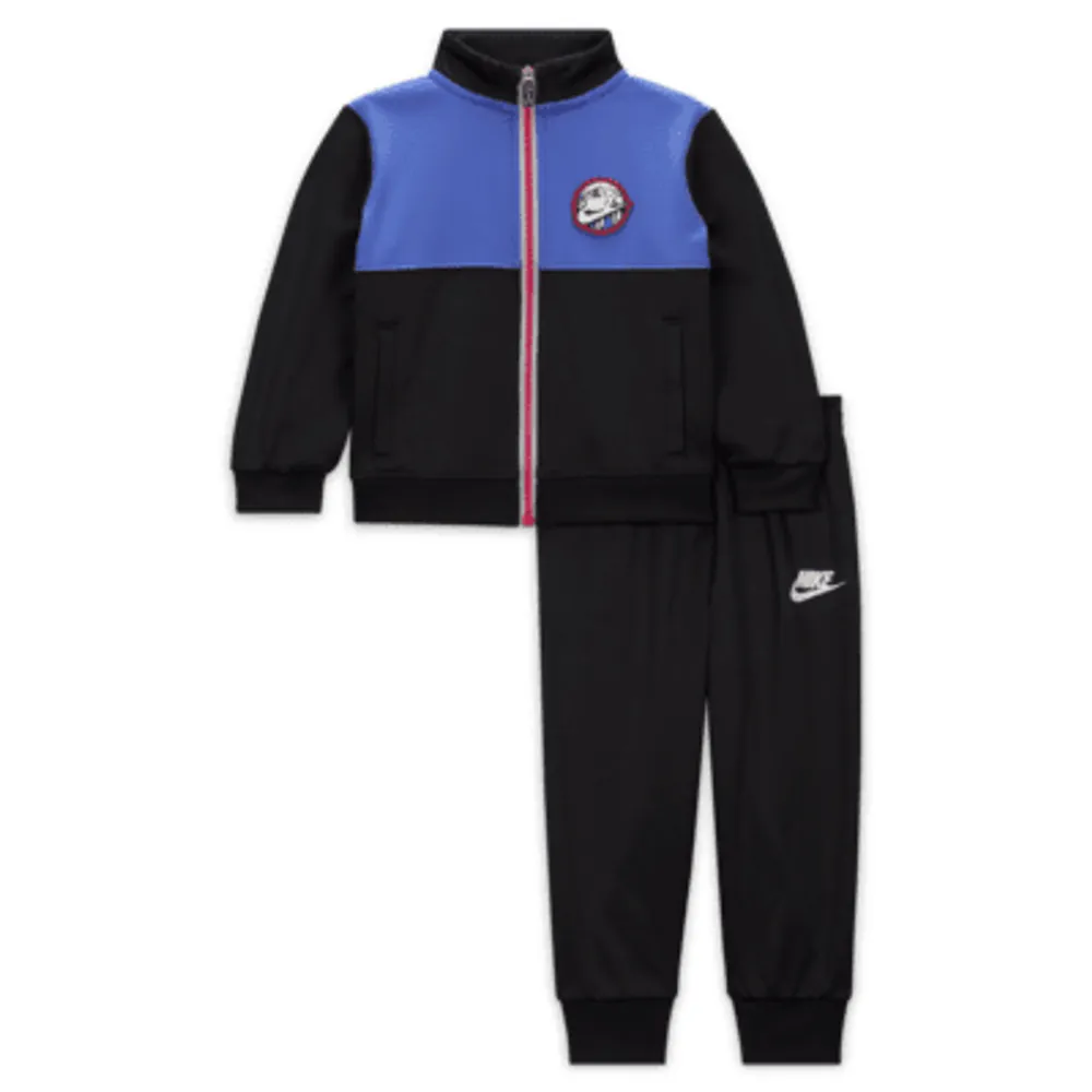 Nike Sportswear Snow Day Graphic Set Baby Dri-FIT Tracksuit. Nike.com