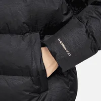 Nike Sportswear Therma-FIT City Series Women's Synthetic Fill Shine Parka. Nike.com