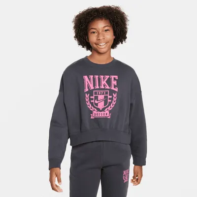 Nike Sportswear Big Kids' (Girls') Oversized Fleece Crew-Neck Sweatshirt. Nike.com