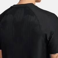 Nike A.P.S. Men's Dri-FIT ADV Short-Sleeve Versatile Top. Nike.com