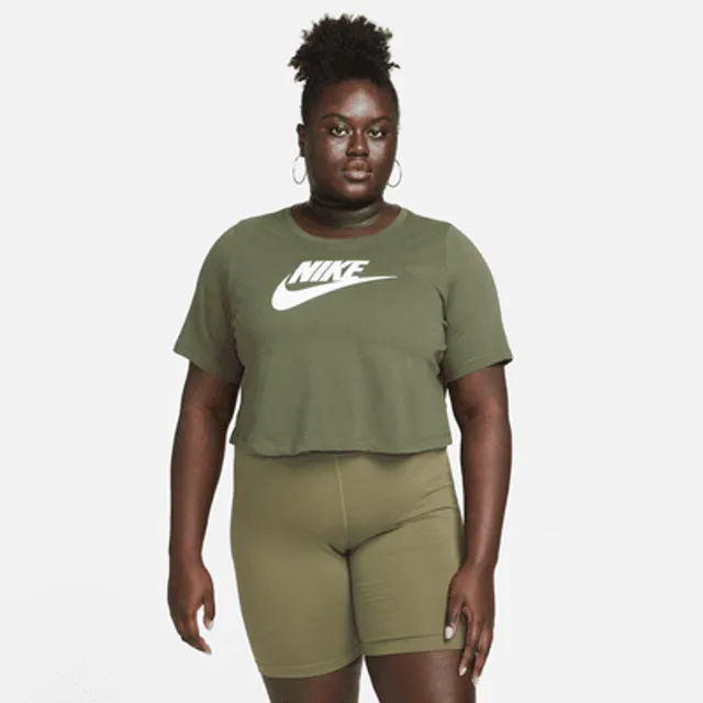 Nike Sportswear Essential Women's Cropped Logo T-Shirt (Plus Size). Nike.com