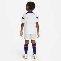 U.S. 2022/23 Home Little Kids' Nike Soccer Kit. Nike.com