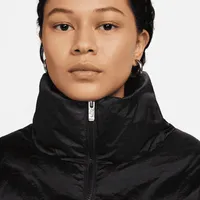 Nike Sportswear Therma-FIT City Series Women's Synthetic-Fill Shine Jacket. Nike.com