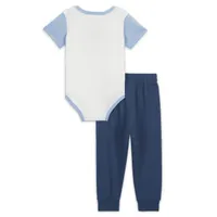 Nike Fastball Bodysuit and Pants Set Baby (12-24M) Set. Nike.com