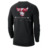 Chicago Bulls Men's Nike NBA Long-Sleeve T-Shirt. Nike.com