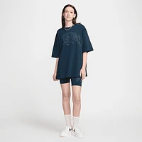 Nike Sportswear Essential Women's Oversized T-Shirt. Nike.com