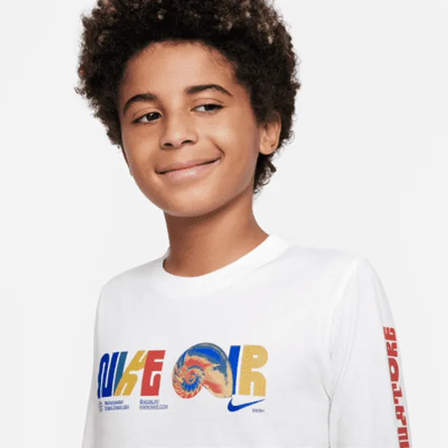 Nike Sportswear Big Kids' (Boys') T-Shirt.