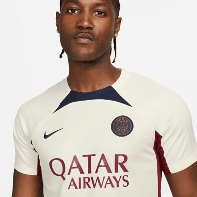 Paris Saint-Germain Strike Men's Jordan Dri-FIT Knit Football