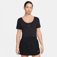 Nike One Classic Women's Dri-FIT Short-Sleeve Cropped Twist Top. Nike.com