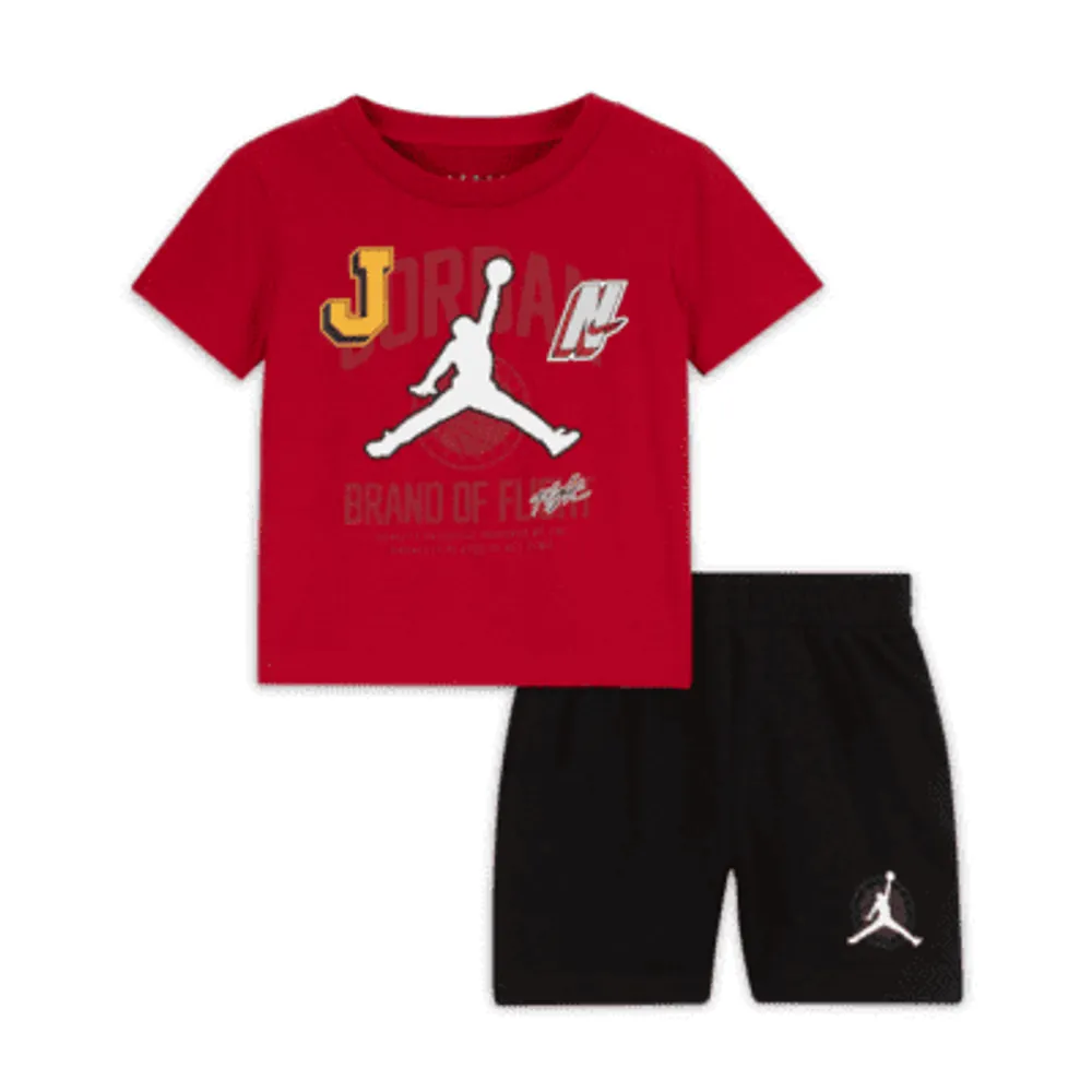 Jordan Gym 23 Shorts Set Baby (12-24M) Set. Nike.com