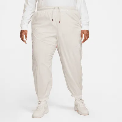 Nike Sportswear Essential Women's Mid-Rise Pants (Plus Size). Nike.com