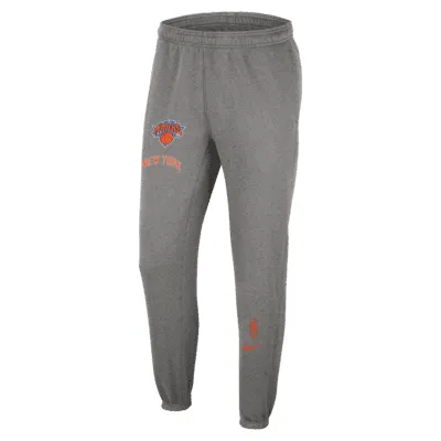 New York Knicks Courtside City Edition Men's Nike NBA Fleece Pants. Nike.com