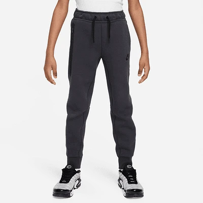 Nike Sportswear Tech Fleece Big Kids' (Boys') Pants (Extended Size). Nike.com