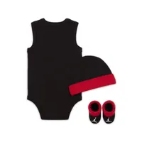 Jordan Jumpman Baby Bodysuit, Beanie and Booties Set. Nike.com