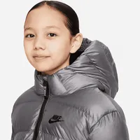 Nike Sportswear Big Kids' (Girls') Synthetic-Fill Hooded Jacket. Nike.com