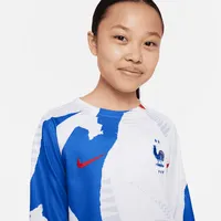 FFF Big Kids' Nike Dri-FIT Pre-Match Long-Sleeve Soccer Top. Nike.com