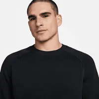 Nike A.P.S. Men's Therma-FIT ADV Versatile Crew. Nike.com