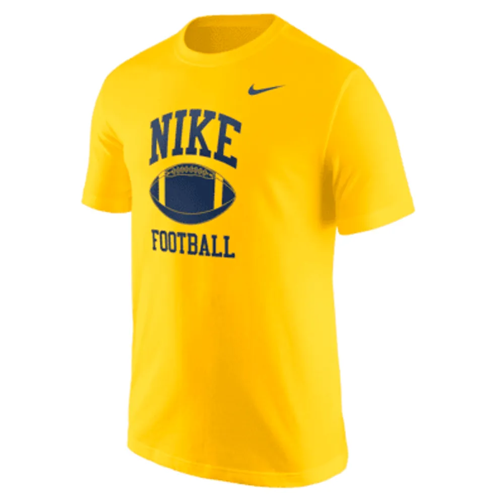 Nike Football Men's T-Shirt. Nike.com