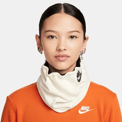 Nike Club Fleece Reversible Neck Warmer. Nike.com