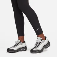 Nike Sportswear Classic Swoosh Women's High-Waisted 7/8 Leggings. Nike.com