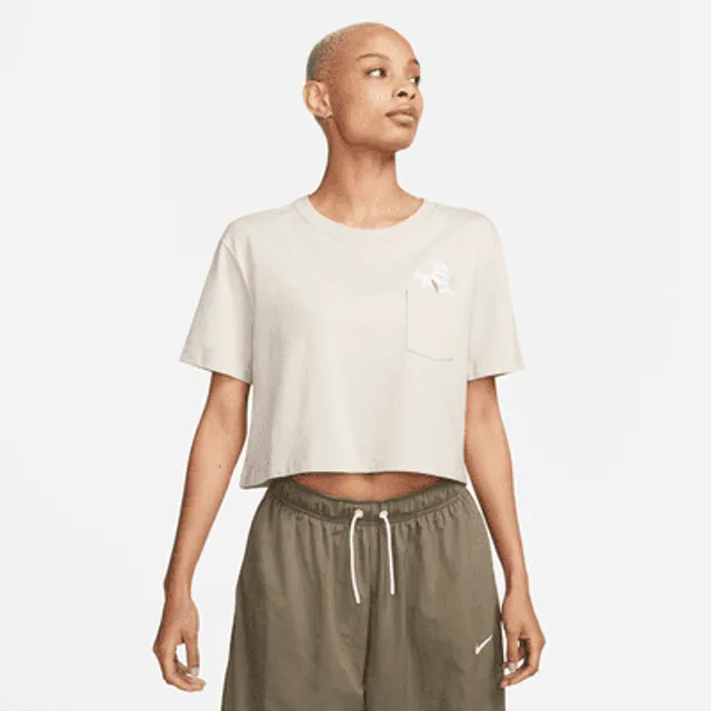 Nike Team Lineup (MLB New York Yankees) Women's Cropped T-Shirt.