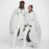 Nike ISPA Metamorph Poncho. Nike.com