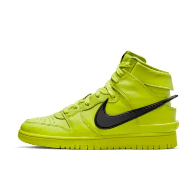 Chaussure Nike x AMBUSH Dunk High. FR