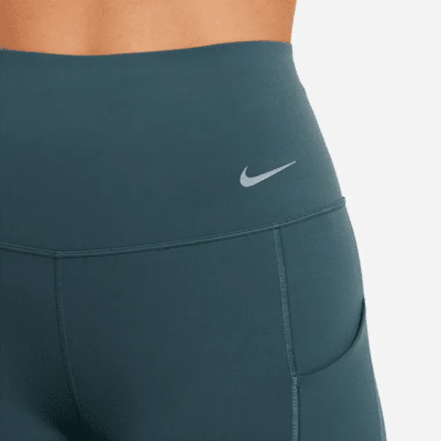 Nike Universa Women's Medium-Support Mid-Rise 7/8 Leggings with Pockets