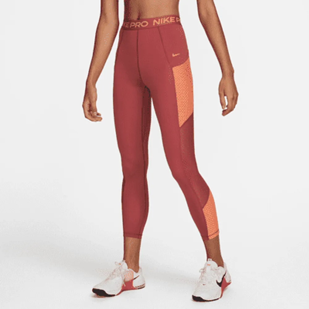 vangst Demonteer Politieagent Nike Pro Women's High-Waisted 7/8 Leggings with Pockets. Nike.com | The  Summit at Fritz Farm