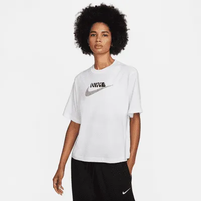 Nike Sportswear Women's Boxy T-Shirt. Nike.com