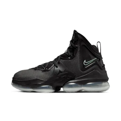 Chaussure de basket LeBron 19. Nike FR