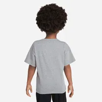 Nike Sportswear Relaxed Pocket Tee Little Kids' T-Shirt. Nike.com