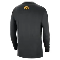 Iowa Men's Nike College Long-Sleeve Max90 T-Shirt. Nike.com