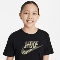 Nike Sportswear Big Kids' T-Shirt. Nike.com