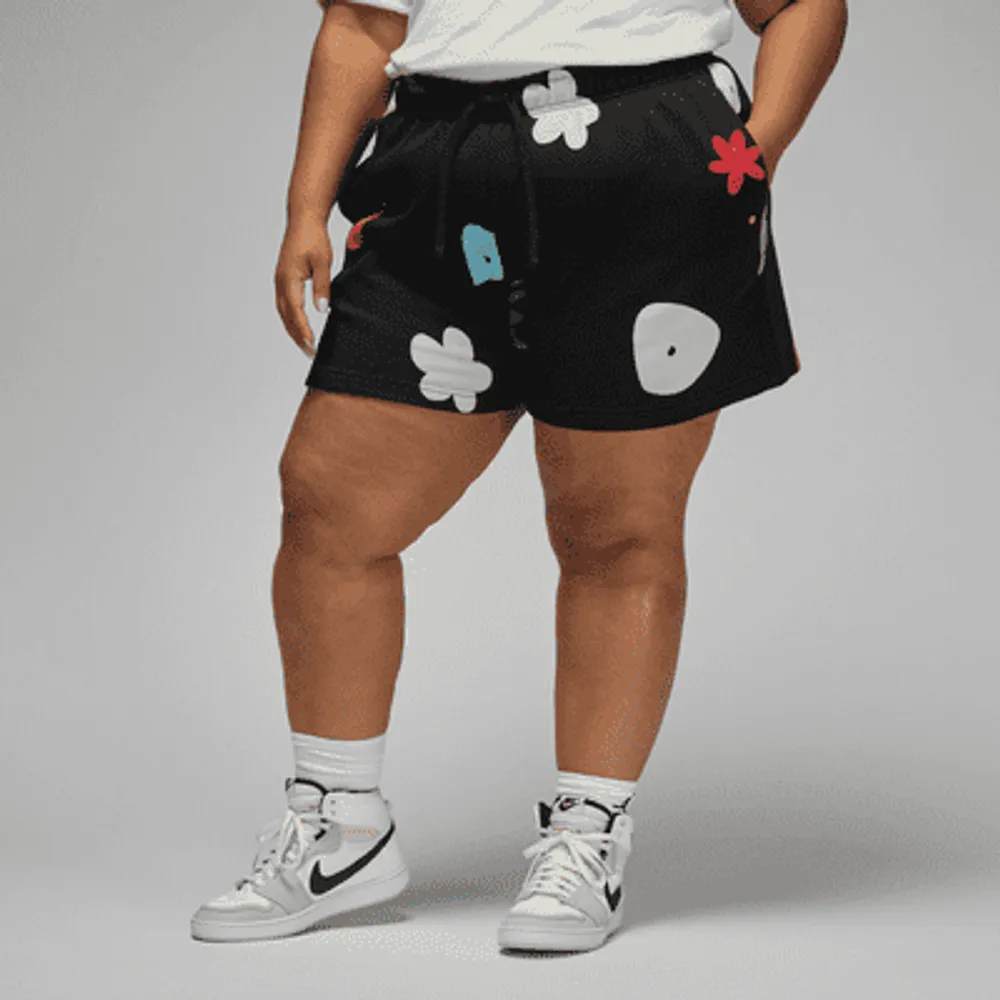 Jordan Artist Series by Mia Lee Women's Fleece Shorts (Plus Size). Nike.com