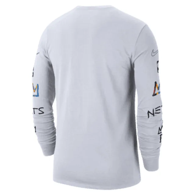 Dallas Mavericks Nike Men's NBA Long-Sleeve T-Shirt in Black, Size: Small | DZ0342-010